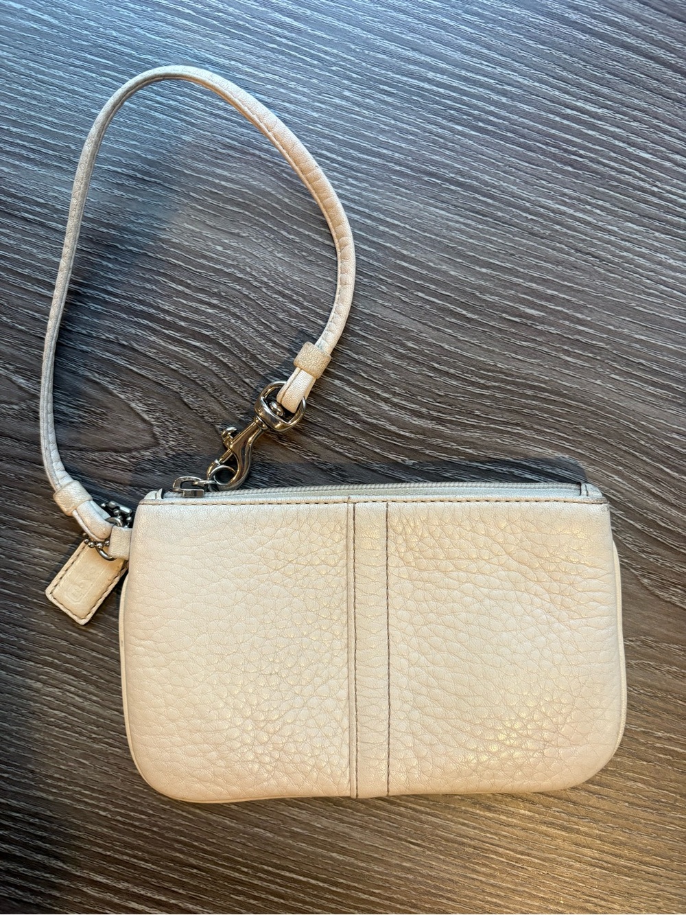 Coach Vintage Off White Pebbled Leather Wristlet Clutch Zip Pouch Wallet Hangtag
